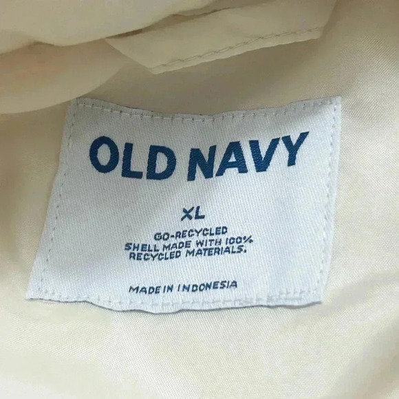 Old Navy Crème De La Crème Quilted Puffer Vest for Women Size XL NWT - Picture 4 of 6